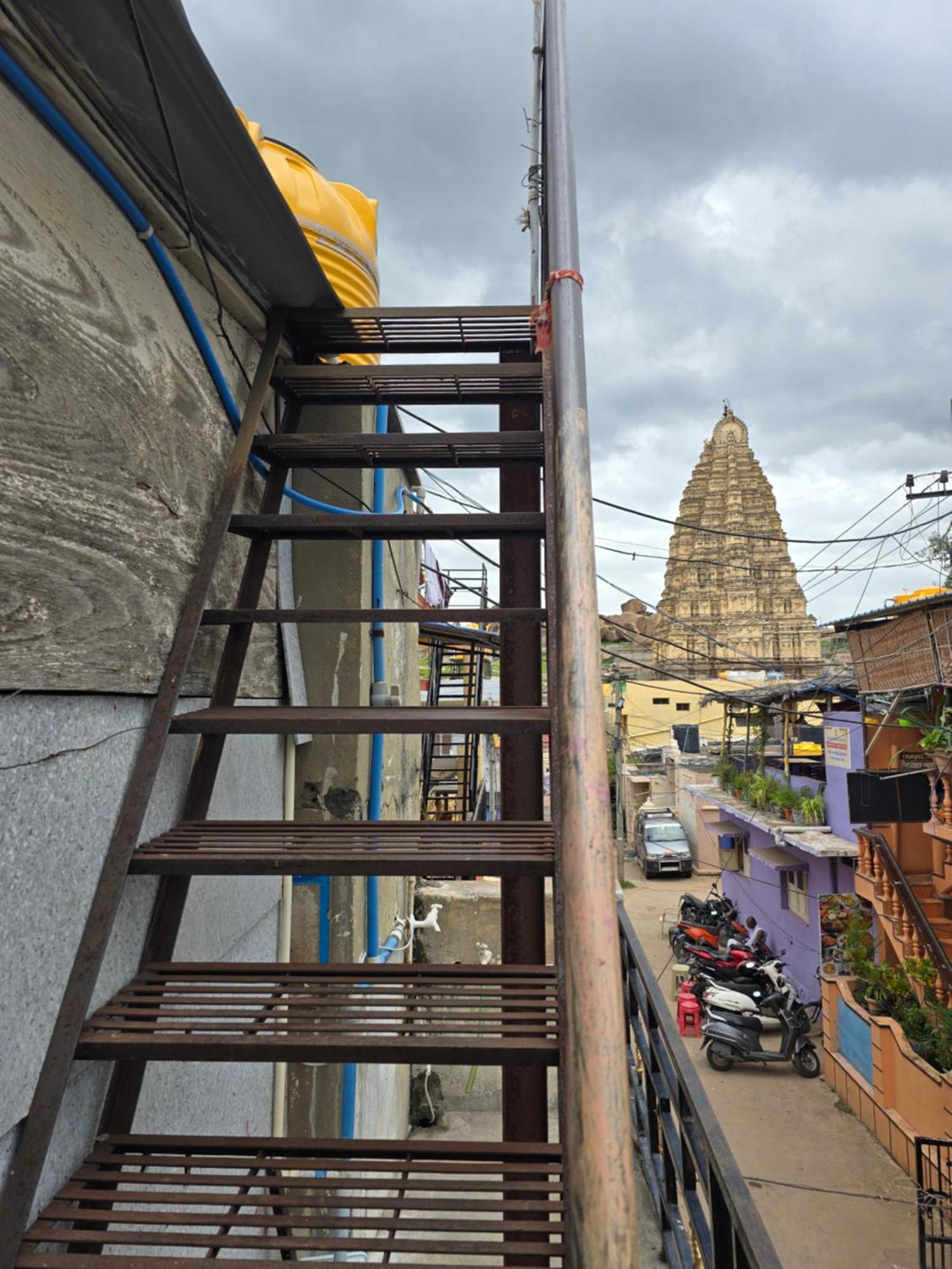 Lakshmi Heritage Tourist Home Hampi Exterior foto